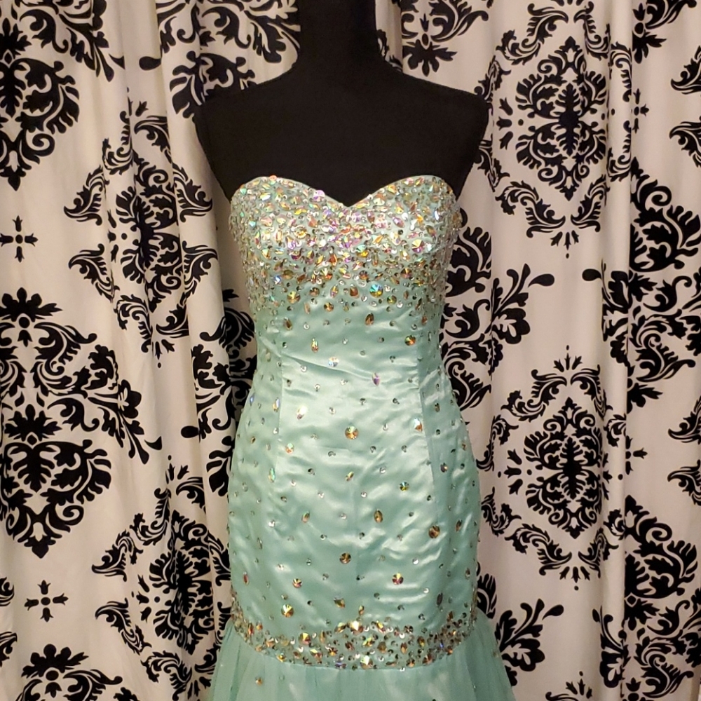 Mermaid Evening Gown / Prom Dress